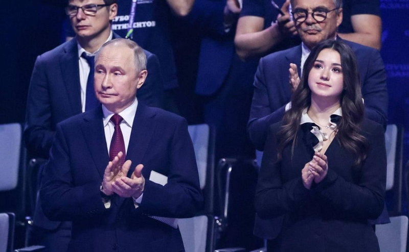 Песков заявил, что Путин поддерживает Валиеву