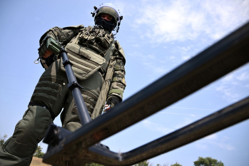 Песков: закон о конфискации за фейки о ВС не имеет общего с советской практикой 