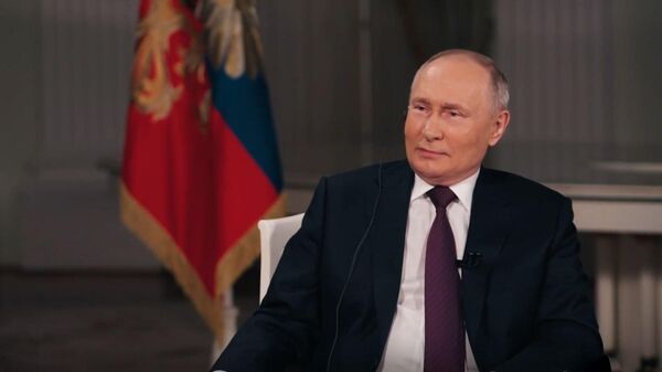 Путин оценил снижение во внешней торговле России расчетов в долларах