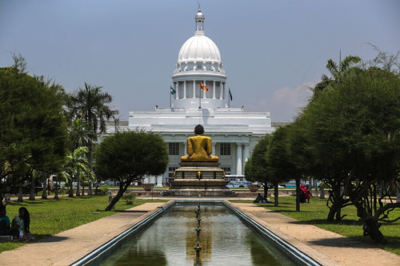 Шри-Ланка проведет расследование из-за слов об отказе продлевать визы россиянам 