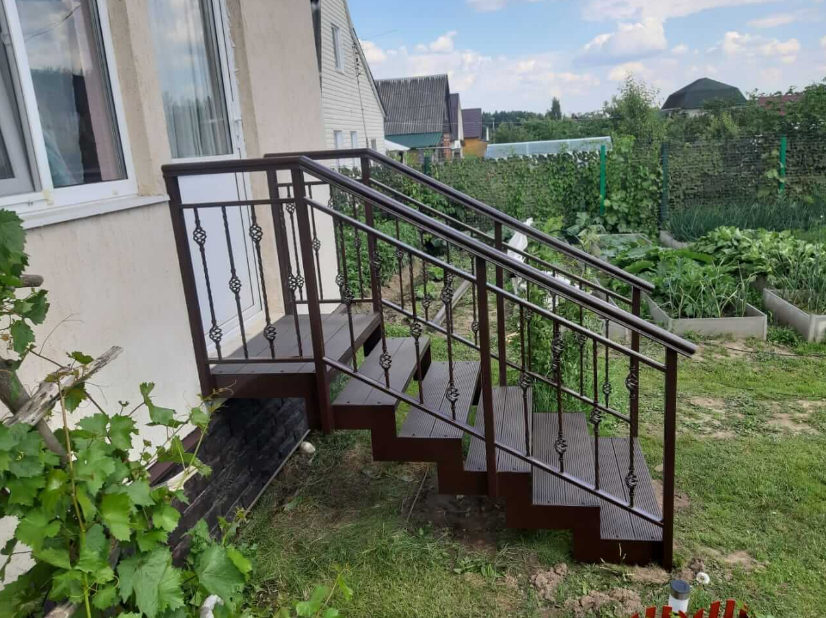 Почему лестницы из ДПК становятся все более популярными?