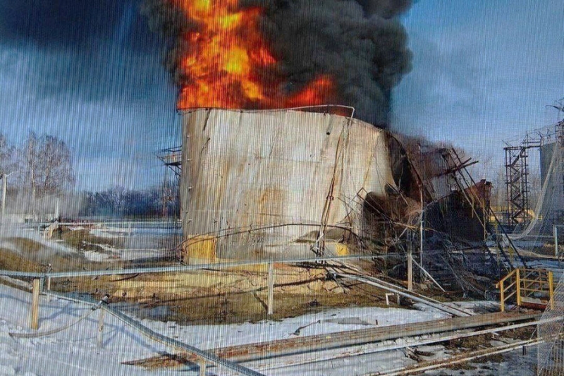 Под Белгородом после взрыва на инфраструктурном объекте начался пожар 