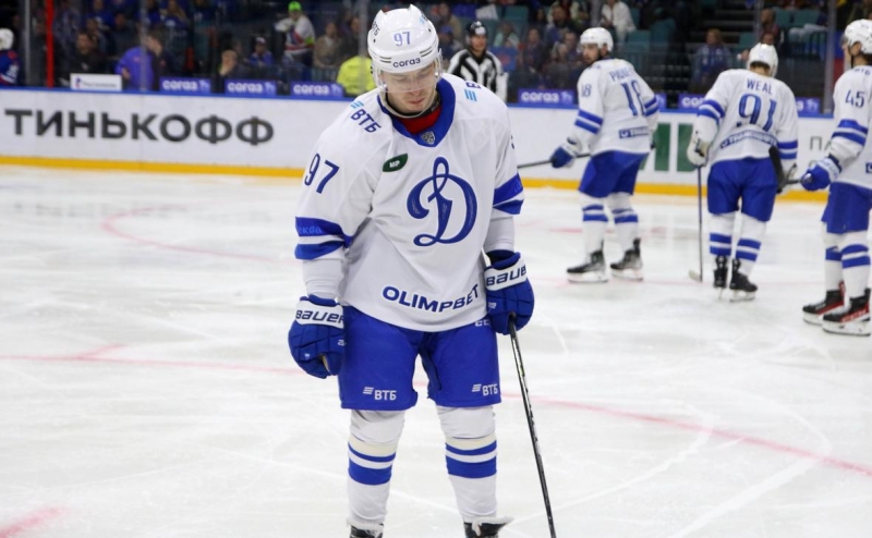 Тренер «Динамо» заявил, что лидер клуба играл в плей-офф КХЛ с переломом