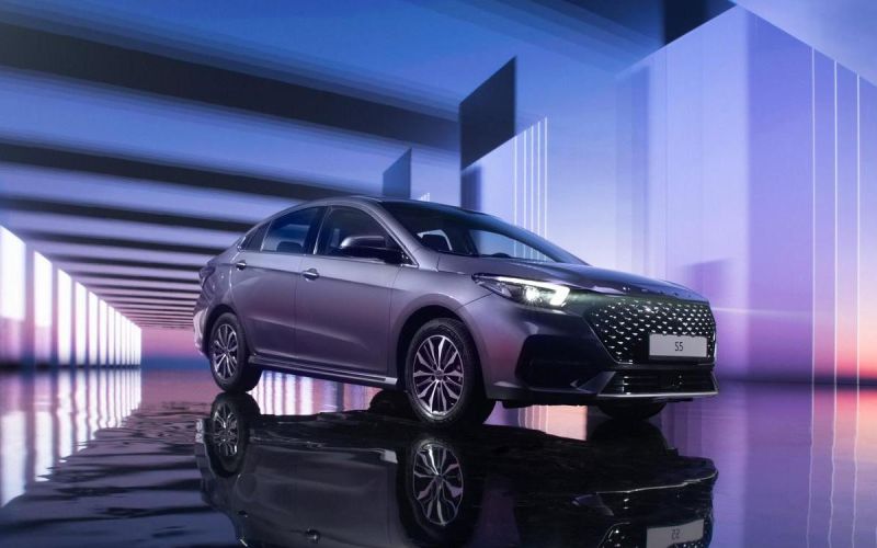 
            Omoda S5 подешевел на 330 тыс. руб. за год после премьеры в России
        