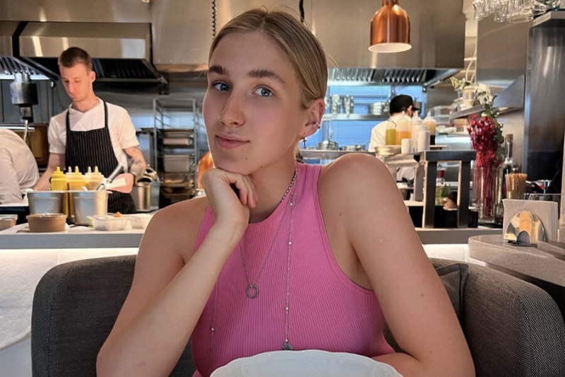 «Щекотавшую» «Родину-мать» блогершу Агафонову отправили на принудительные работы 