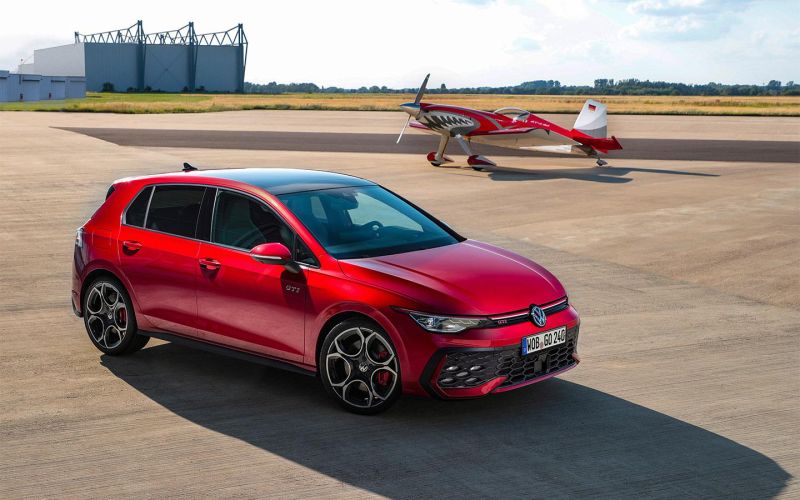 
            В Европе 11 апреля начнутся продажи обновленного Volkswagen Golf
        