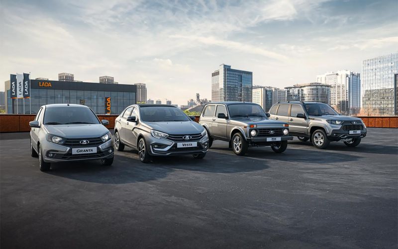 
            АвтоВАЗ отчитался о рекордных за 12 лет продажах автомобилей
        