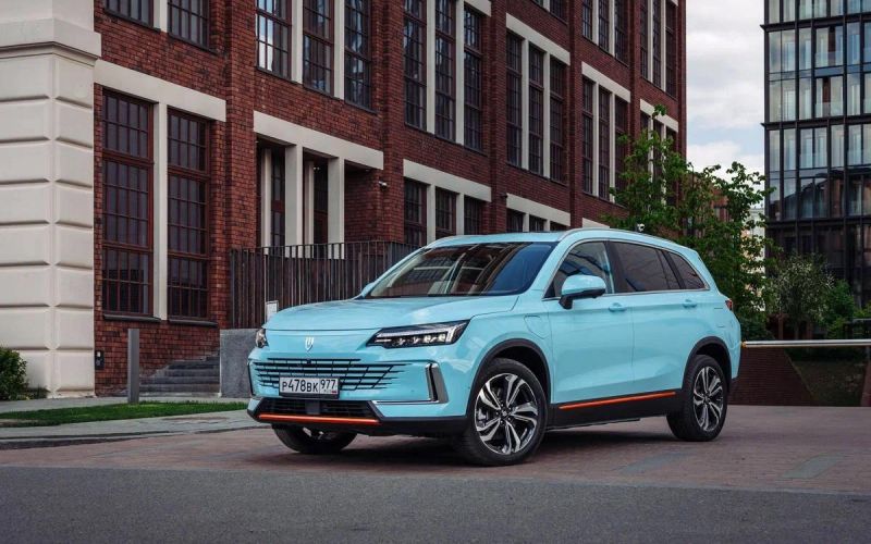 
            Гибридный Skywell HT-i за год с премьеры подорожал на ₽460 тыс.
        