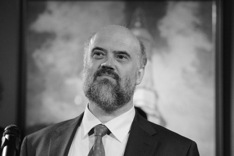 Прощание с народным художником России Андриякой пройдет 17 мая 