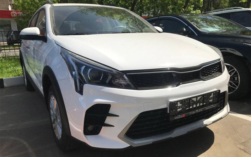 
            «Шильды Kia и Hyundai можно приклеить». Как дилеры продают машины Solaris
        