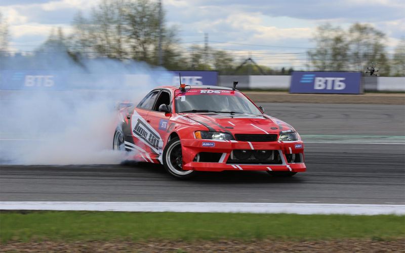 
            В Москве прошел первый этап 15-й юбилейной Российской дрифт серии
        