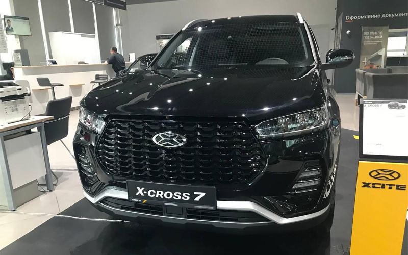 «Это совсем не Lada». Покупаем новый кроссовер XСite X-Cross 7 у дилеров