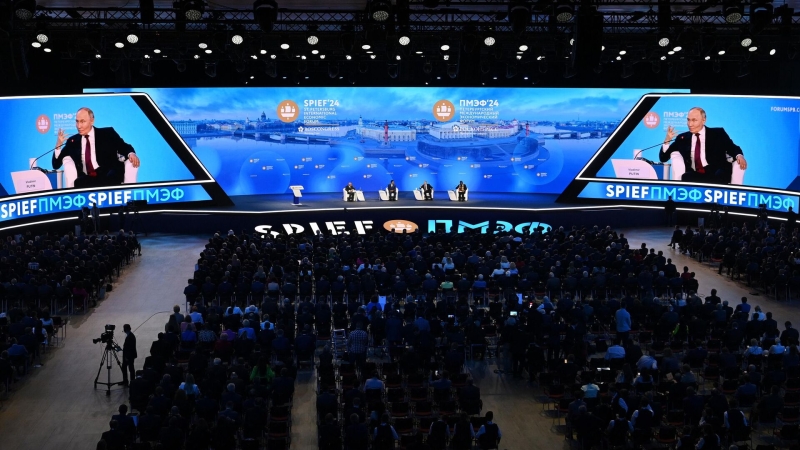 Путин заявил, что в приказном порядке россиян не привлечь в Сибирь