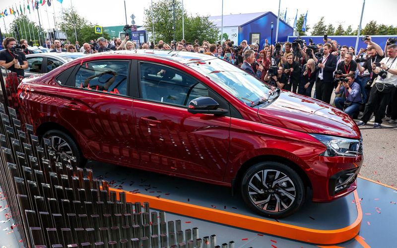 
            Тоже не дороже 1,2 миллиона: 9 иномарок по цене Lada Iskra
        