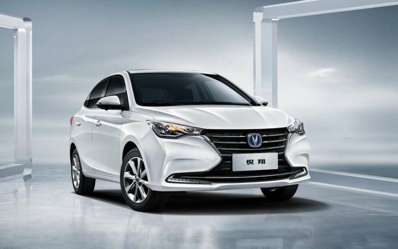 
            Дилеры начали продавать в России замену Kia Rio дешевле официальных цен
        