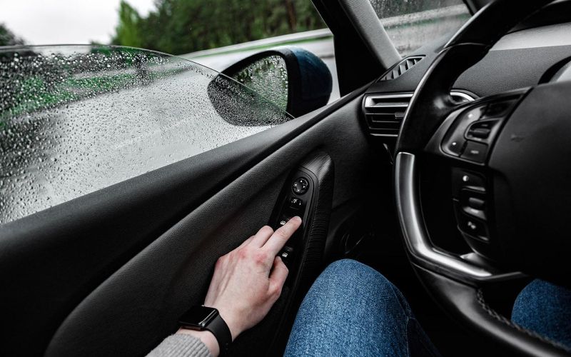 
            Почему не работает стеклоподъемник: причины, советы по ремонту
        