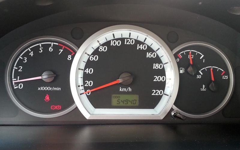 В Госдуме предложили ввести штрафы за скручивание пробега автомобиля