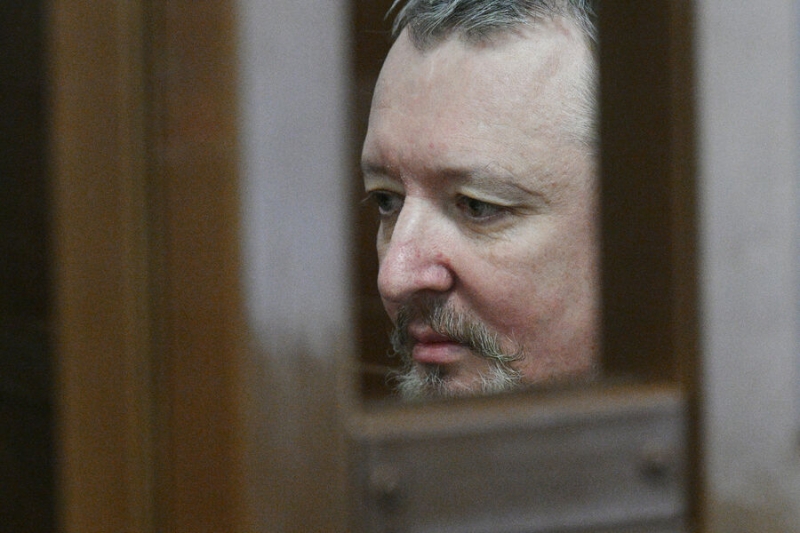 Жена Стрелкова заявила, что его признали склонным к побегу ради лишения права на УДО 