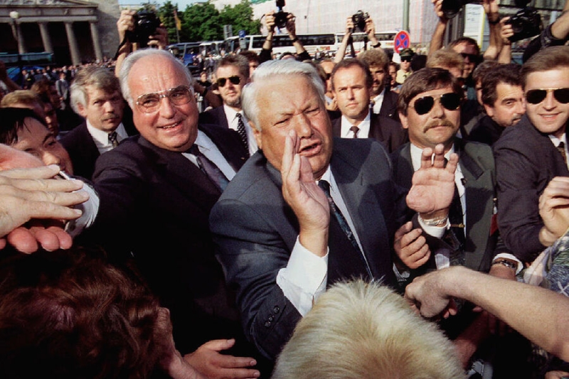 30 лет назад советские солдаты уходили из ФРГ под пение пьяного Ельцина 