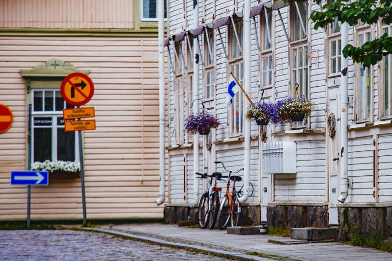 Актеры Федосеева-Шукшина, Кондулайнен и Пашутин лишились квартир в Финляндии 
