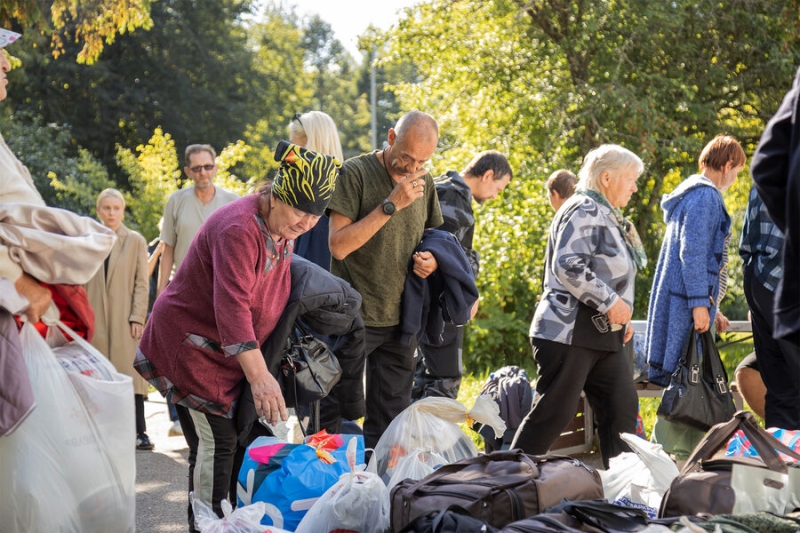 Чего ждут и на что жалуются эвакуированные жители Курской области 