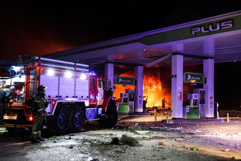 МЧС: после взрывов на АЗС в Махачкале погибли 10 человек, 21 пострадал 