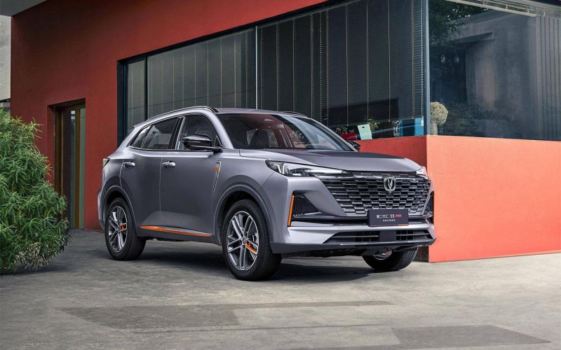 
            Как двумя Lada Granta. Во сколько обойдется владение Changan CS55 Plus
        