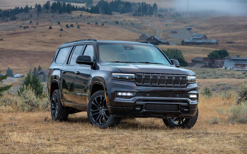 
            В Россию прибыл самый большой Jeep. Фото, цена за версию Long и 510 л.с.
        