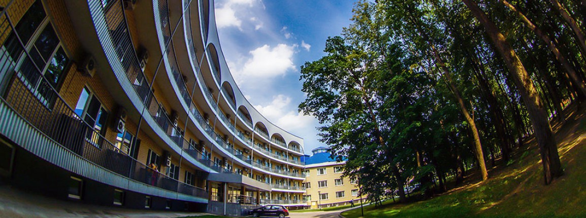 Семейный отдых в парк-отелях: услуги и особенности размещения для детей всех возрастов