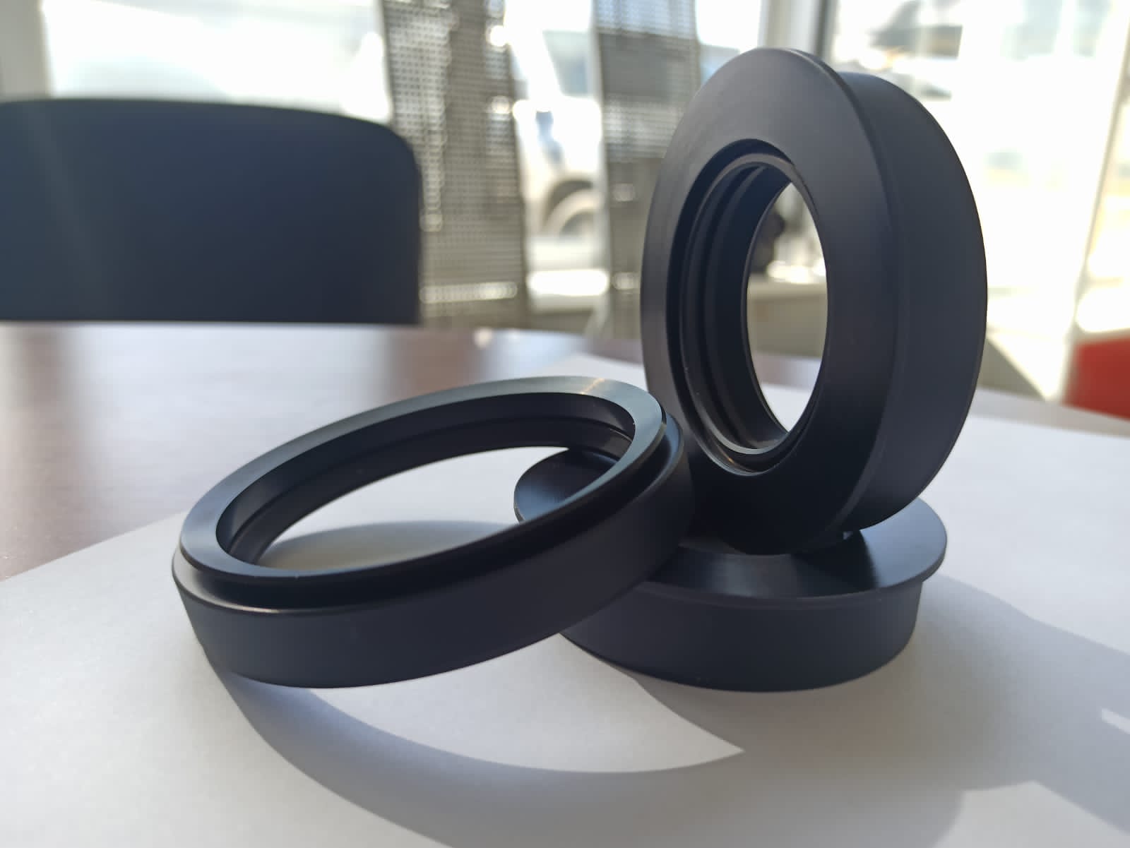 Технологии изготовления уплотнений поршня гидроцилиндров: современные методы и материалы