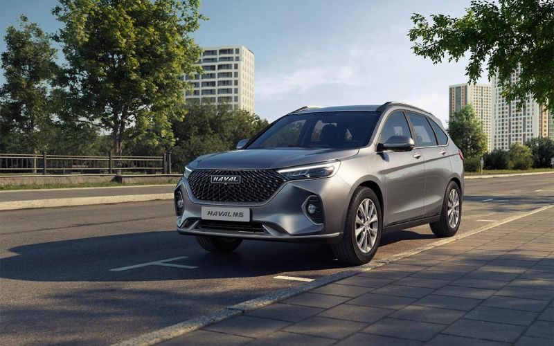 
            10 самых популярных новых машин в России. За сколько их реально купить
        