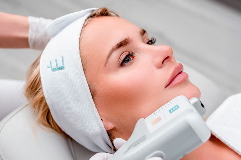 Аппаратная косметология: безоперационный SMAS-лифтинг лица