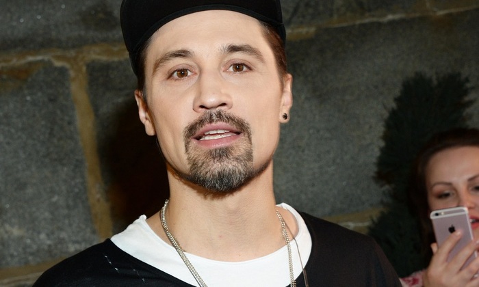 Билан отказался от подарков