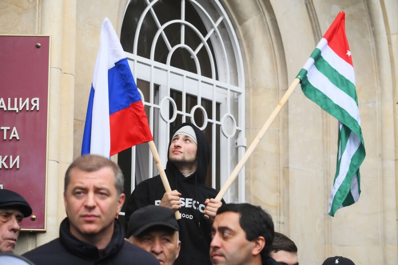 Минфин Абхазии сообщил о дефиците средств на зарплаты бюджетникам 