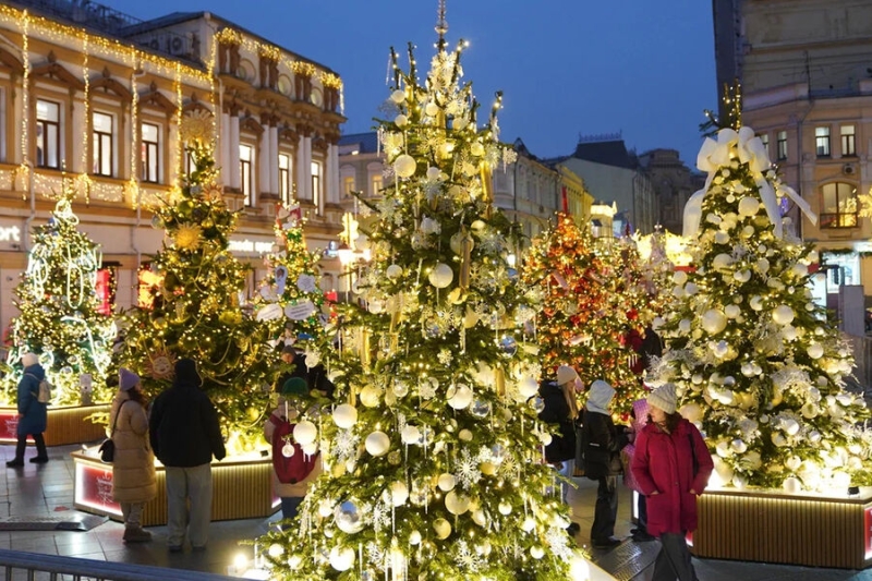 От праздничных фестивалей до игр и спорта: гуляем по площадкам проекта «Зима в Москве» 