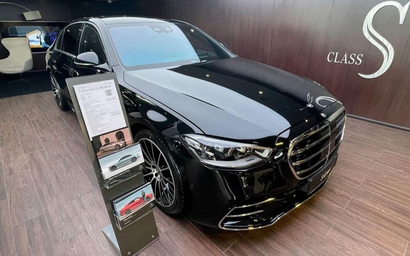 
            За какие машины в 2025 году придется заплатить налог на роскошь: список
        