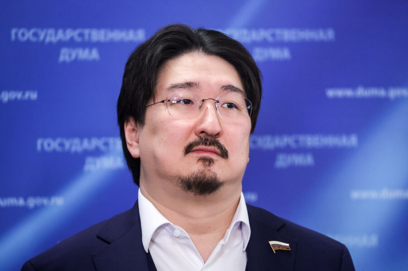 «Это мракобесие и ужас». Депутат Госдумы о знахарях, лекарях и дистанционном образовании медиков 