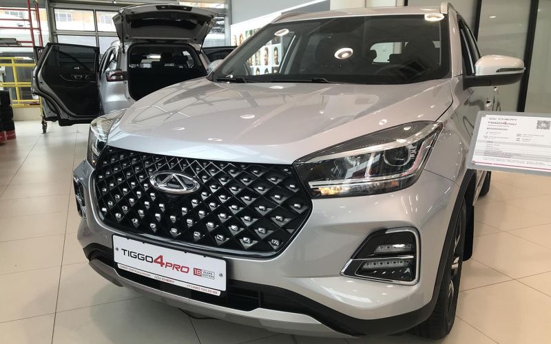 
            Как изменились цены на самые популярные автомобили в России в 2024 году
        