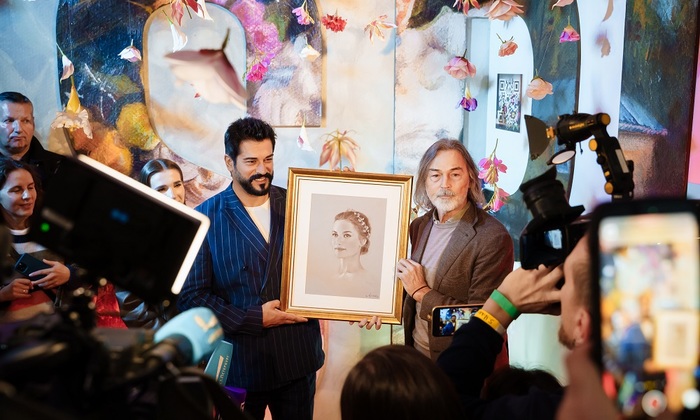 Никас Сафронов приручил нейросети