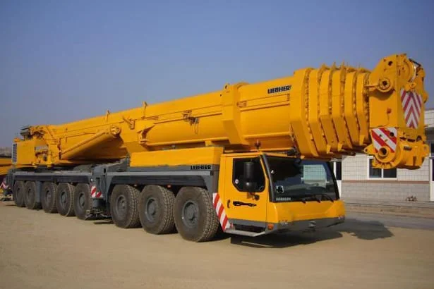 Аренда автокранов с экипажем: преимущества и особенности услуги