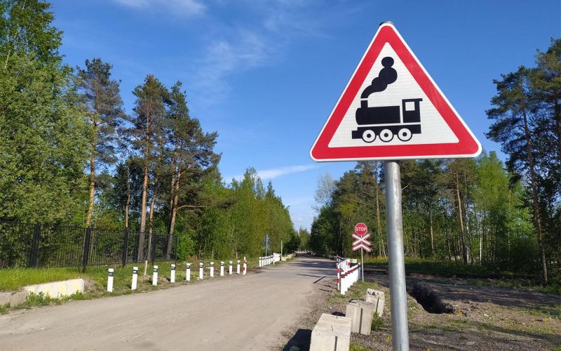 
            Билет 2, вопрос 9 ПДД. Можно ли вам выполнить разворот в этом месте
        