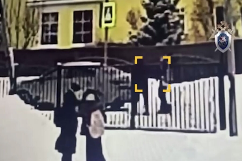 «Боялась, что ее украдут»: в тюменском селе 13-летнюю девочку похитили у ворот школы 