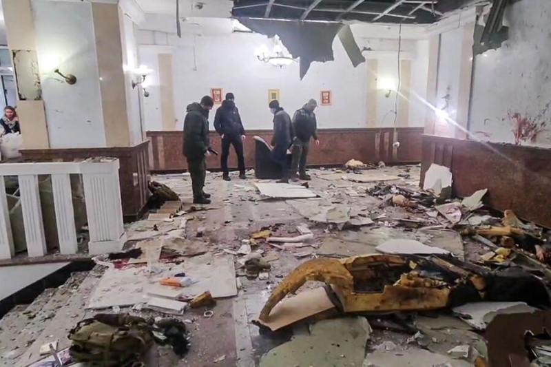 Брюнет с мечом на левой ноге. Что известно о смертнике из ЖК «Алые паруса» 