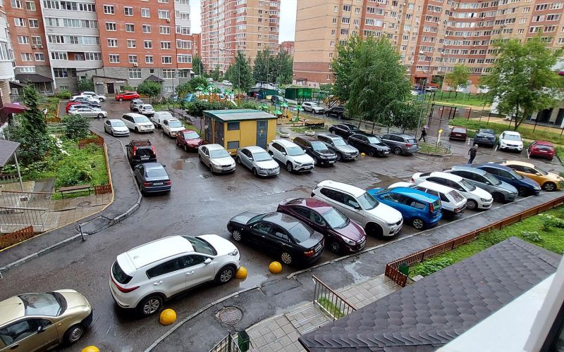 
            Этого не знают даже опытные водители. 10 штрафов за нарушения во дворе
        