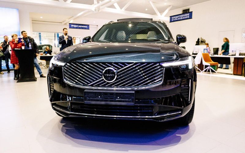 В России дебютировал обновленный Volvo XC90 с гарантией. Подробности