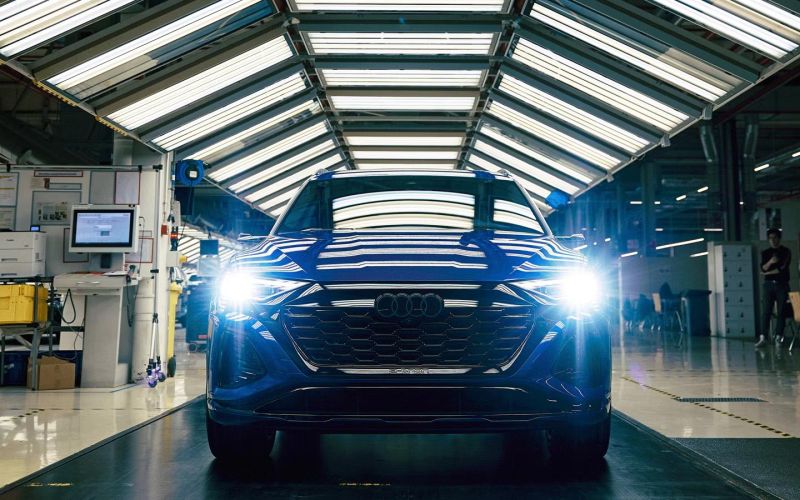 
            Крупный завод Audi в Европе прекратил работу. Что с ним будет
        