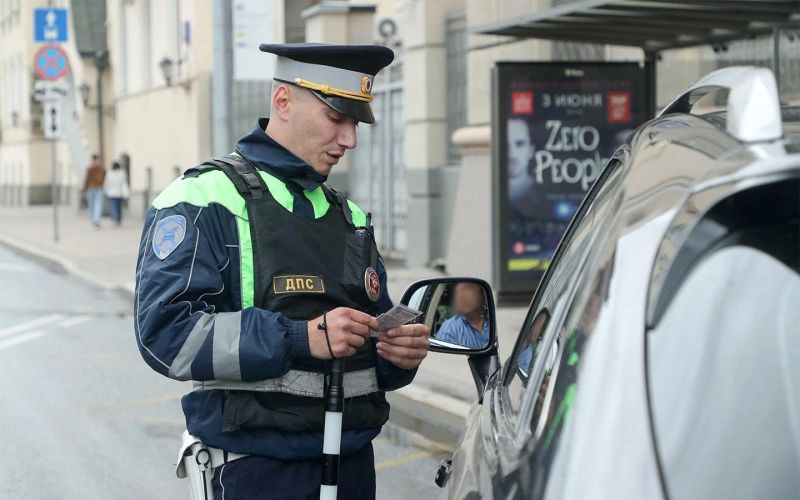 
            Массовой замены прав не избежать. Кого это коснется
        