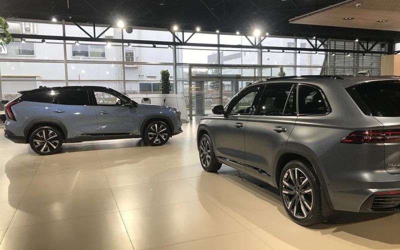 
            Минпромторг сообщил о падении авторынка в России. В чем причины
        