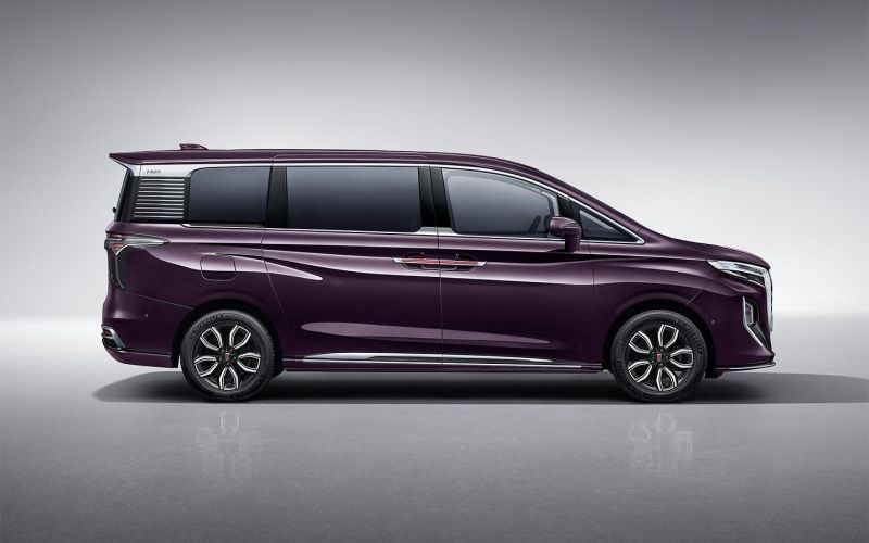 
            Новый Hongqi HQ9 и его четыре конкурента в России
        