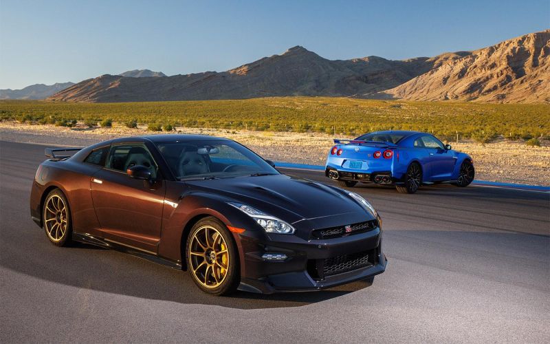 
            Обзор Nissan GT-R: плюсы и минусы, комплектации, фото
        